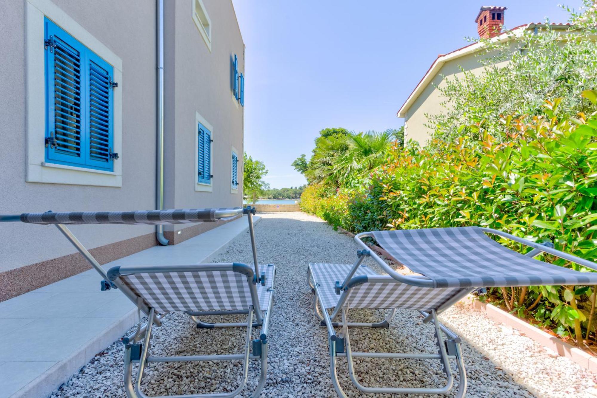 Apartment In Villa Moletto Seaside & Relax - 4 Guests Lovrečica Dış mekan fotoğraf