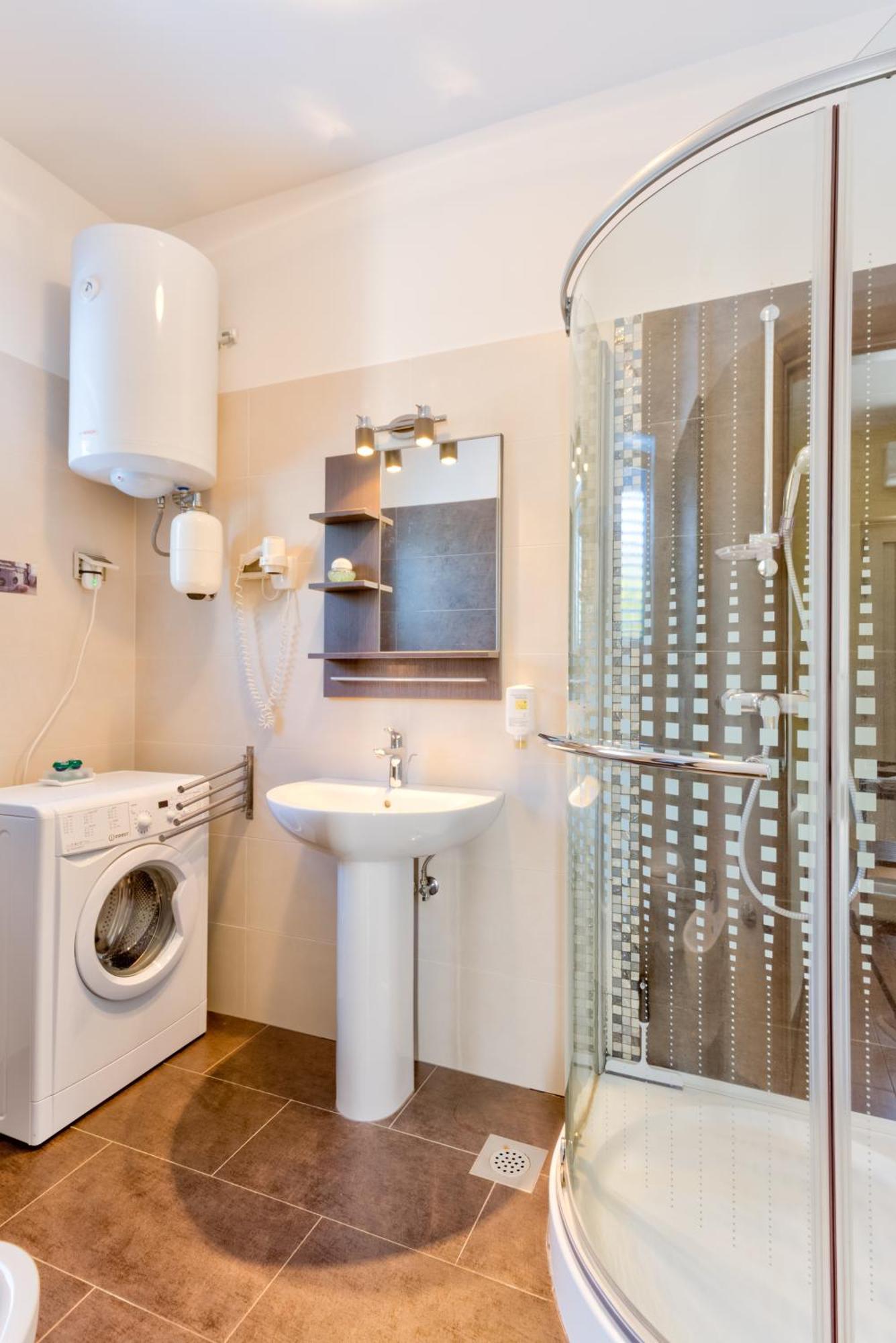 Apartment In Villa Moletto Seaside & Relax - 4 Guests Lovrečica Dış mekan fotoğraf